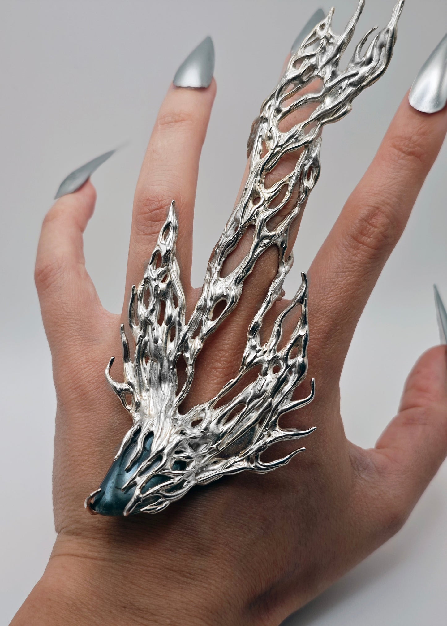 Ama ring