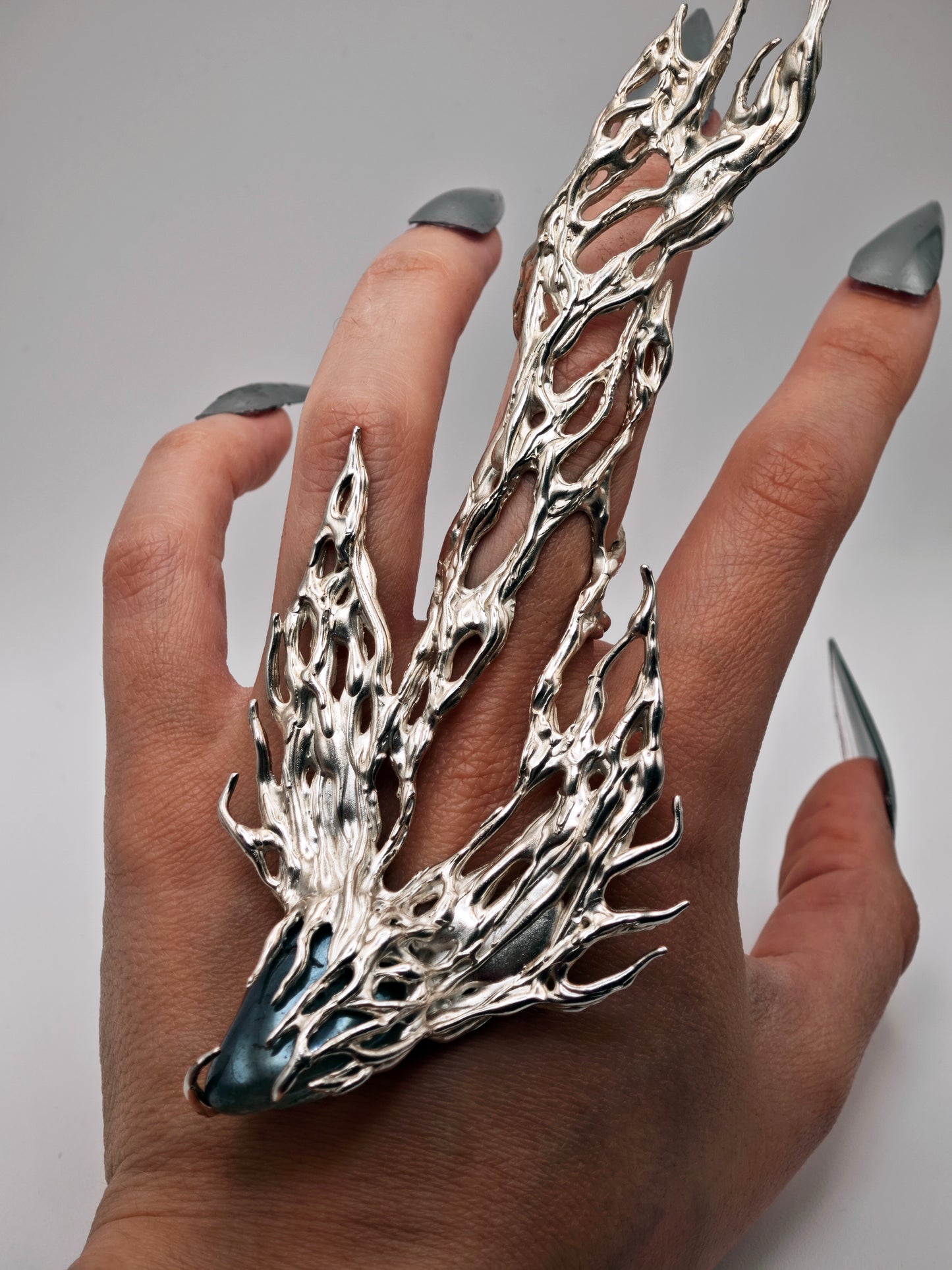 Anillo Ama
