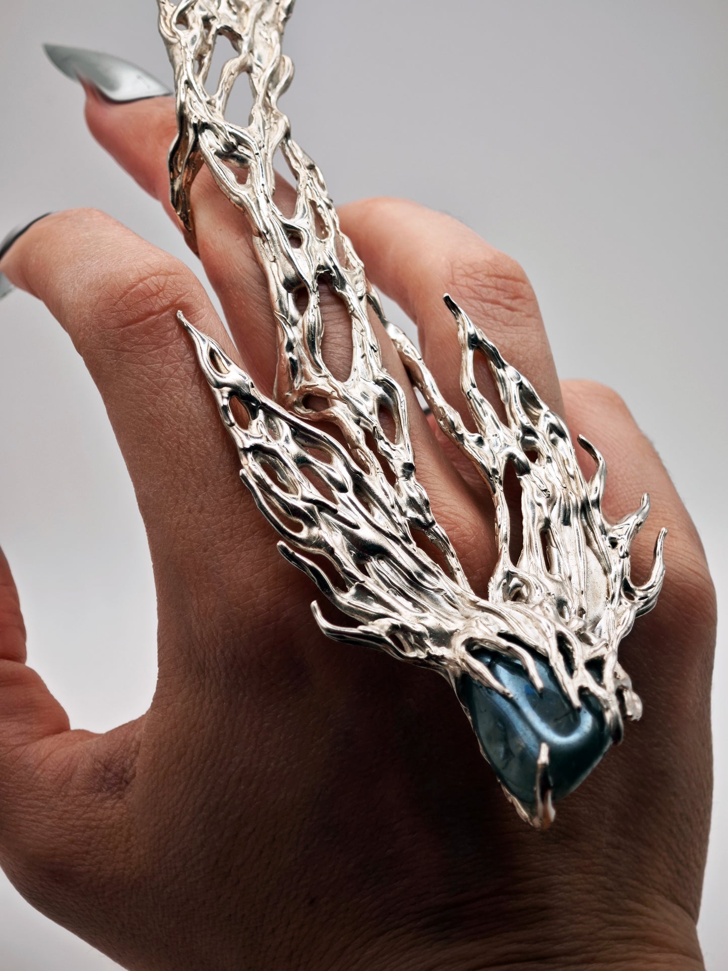 Anillo Ama
