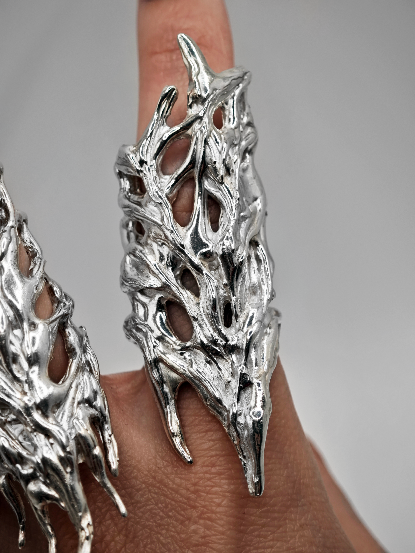 Creatura ring