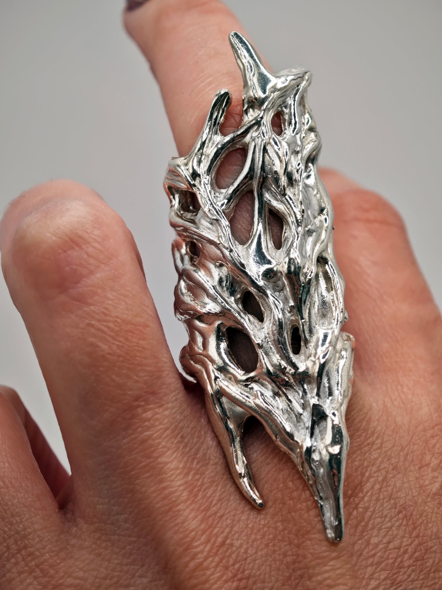 Creatura ring