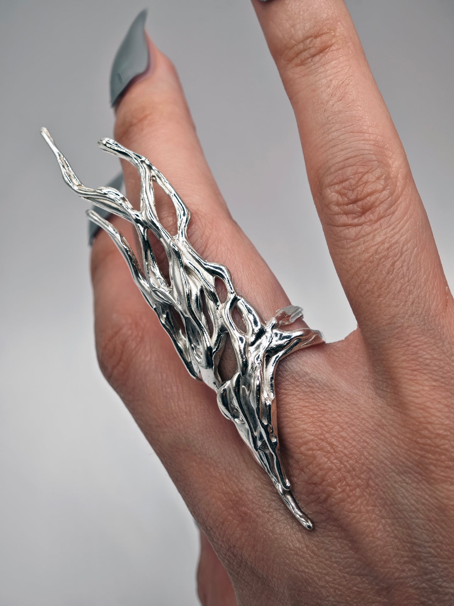 Lamia ring