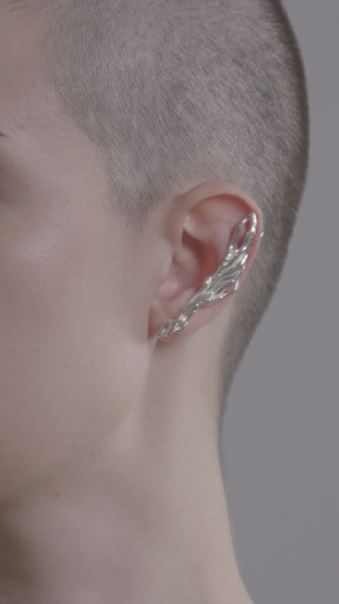 Sustrai ear cuff