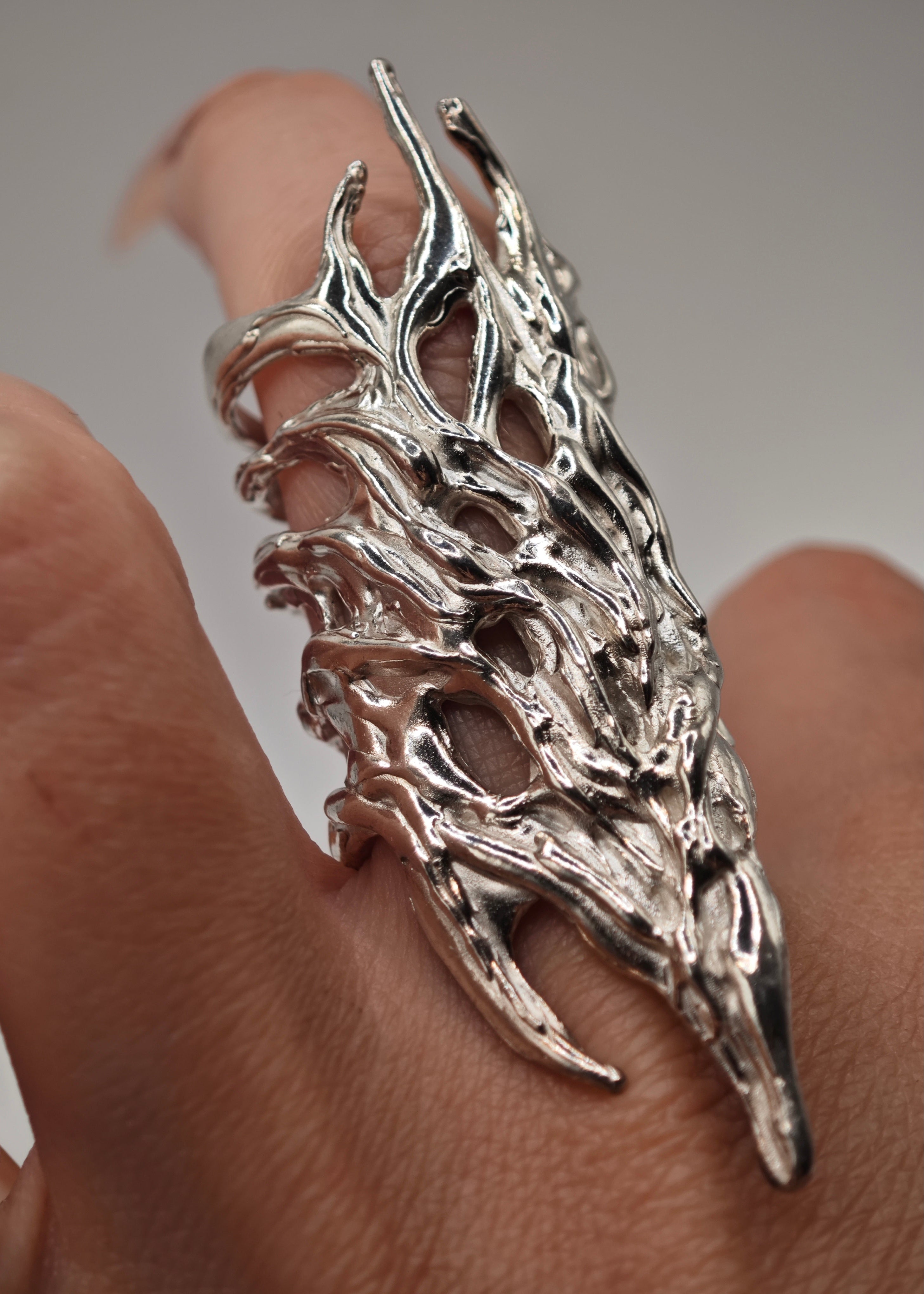 Creatura ring